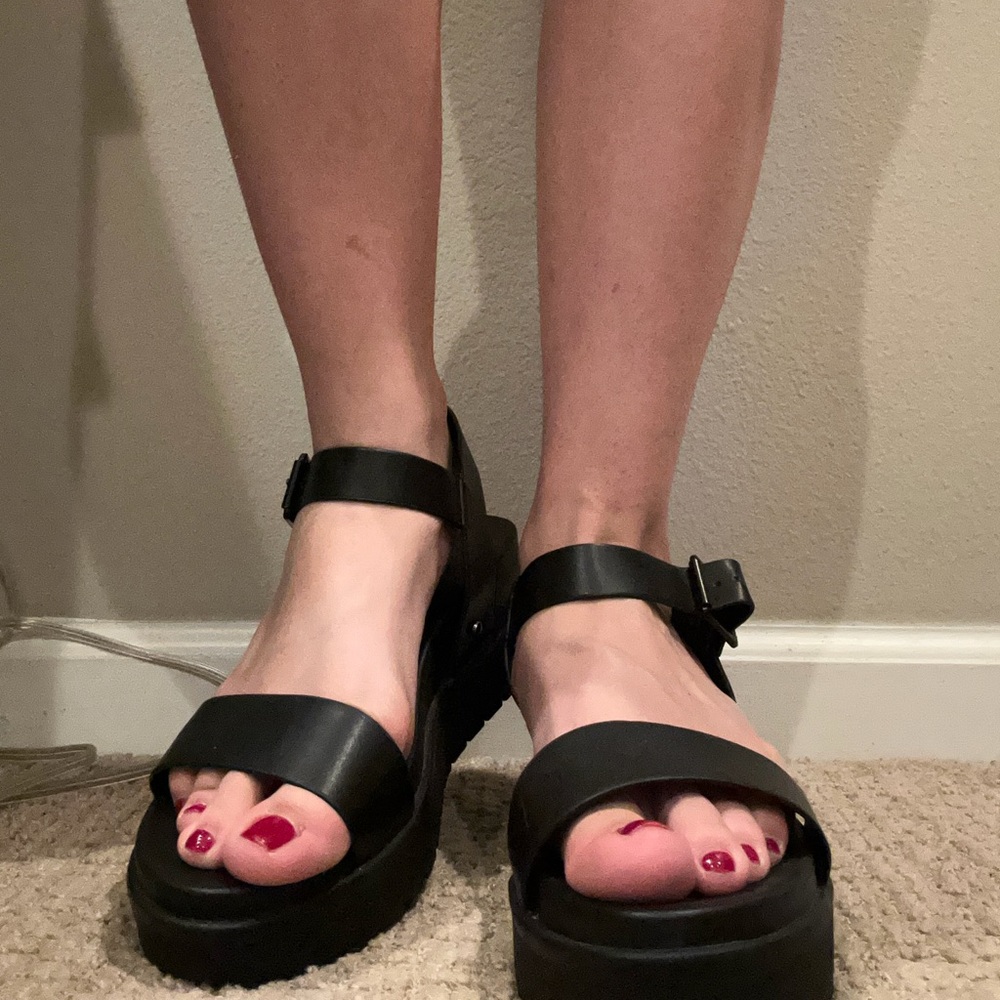 Black Women's Sandals